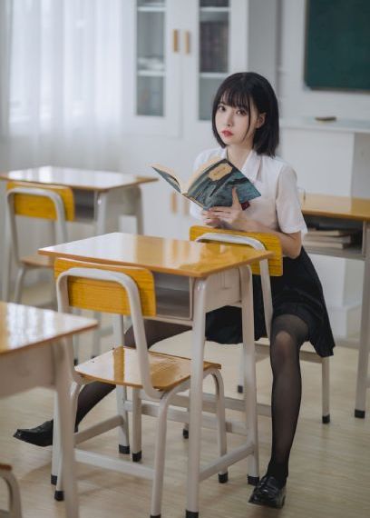 不卡丝袜免费视频_BD韩语日韩电影在线
